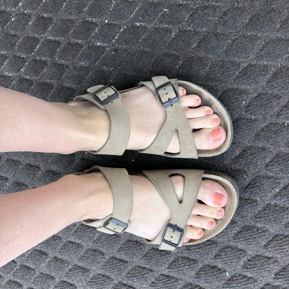 Birkenstock tan size 39